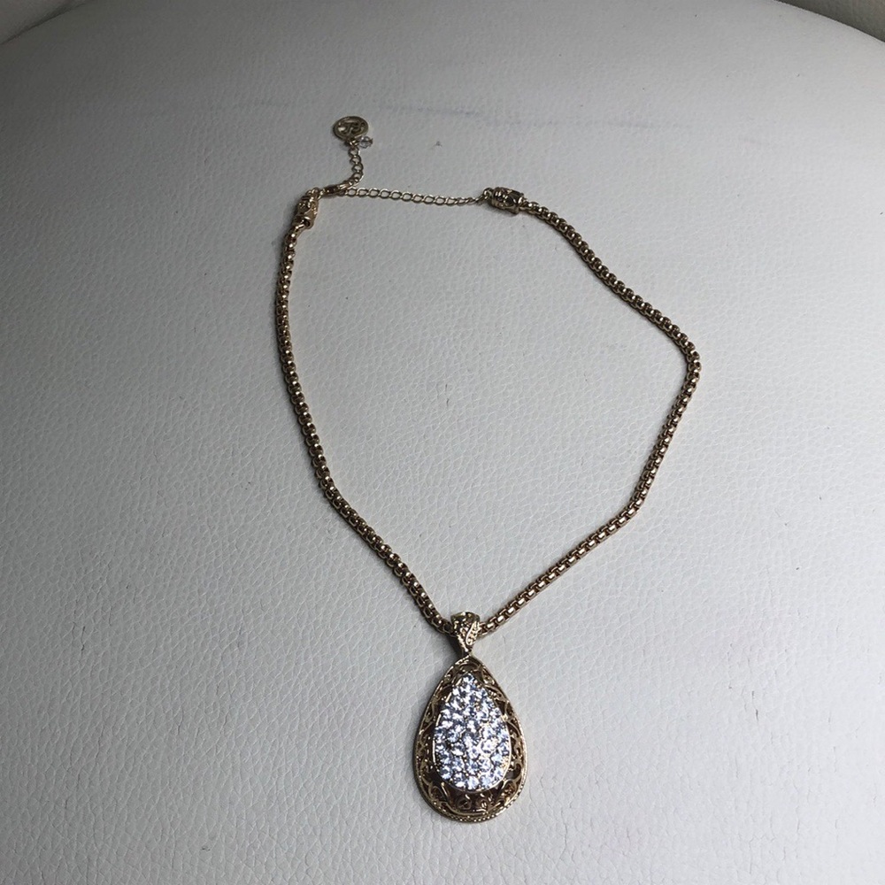 EL Gold Necklace White Stone Pendant